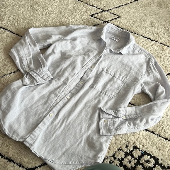 Aritzia Tops - 21. community linen button down s